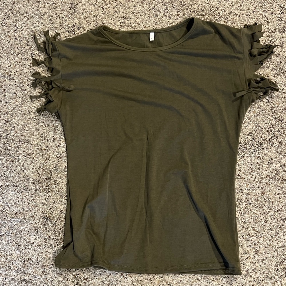 Size L t-shirt